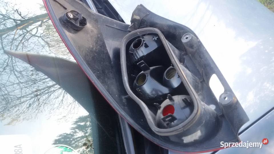 RENUALT LAGUNA 2 KOMBI LAMPA TYLNA PRAWA Lampy tylne Elbląg