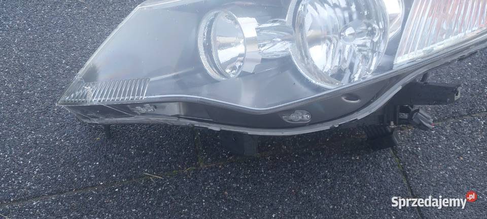 Mitsubishi Outlander II 2006 2010 lampa lewa Lampy przednie Byków
