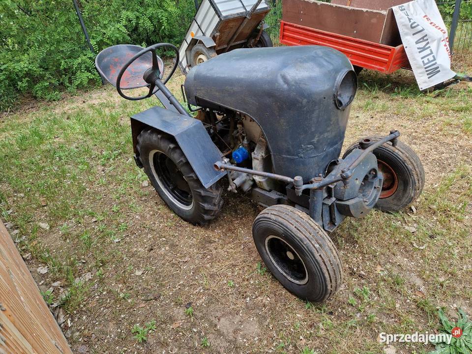 Ursus 308 dzik ciągnik traktorek maska WOM Napęd 2x4