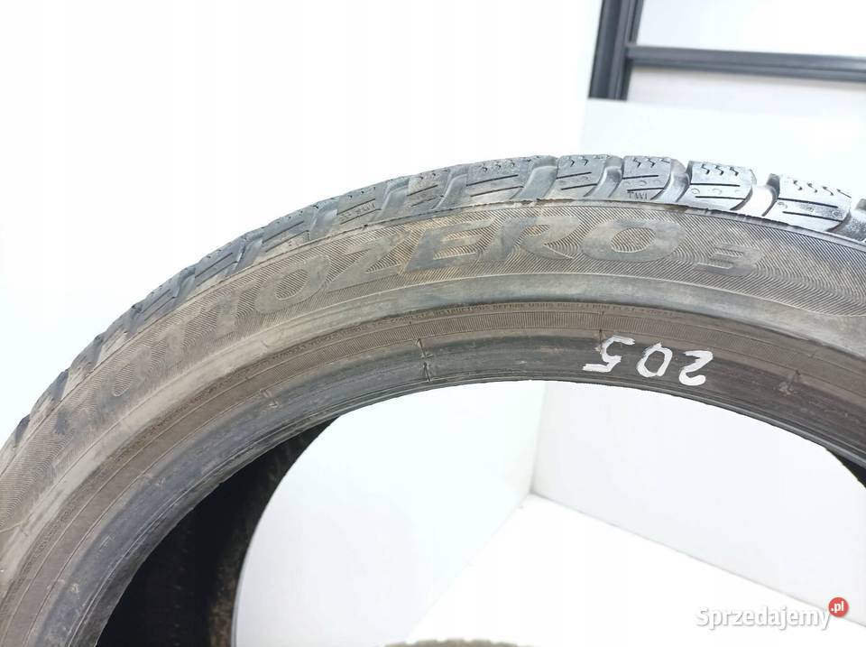 2x OPONA ZIMOWA PIRELLI SOTTOZERO 3 24540R19