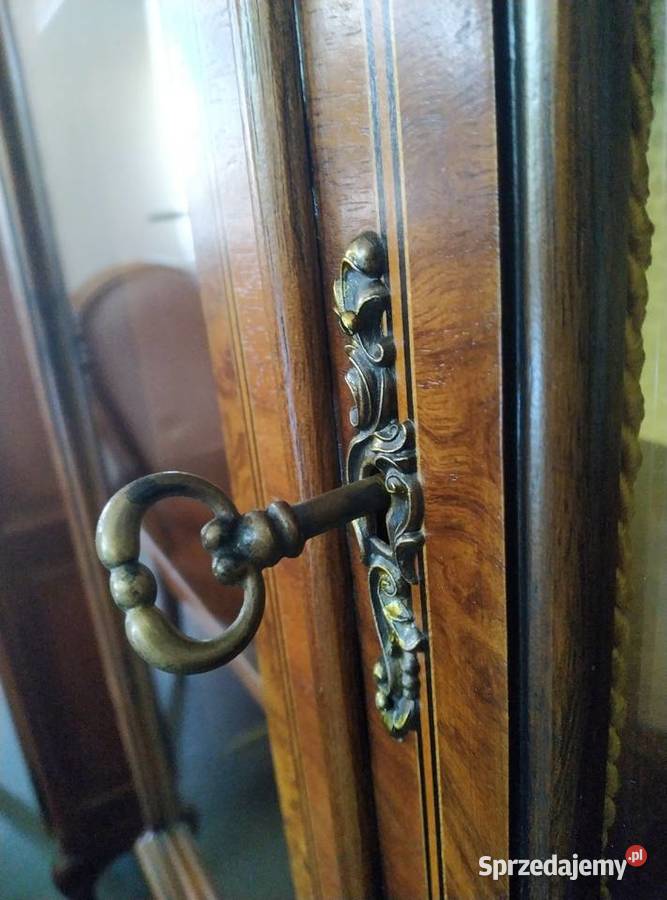 Piękna witryna biblioteka intarsje włoski barok Białystok