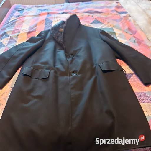 Płaszcz zimowy klasyczny modny zawsze