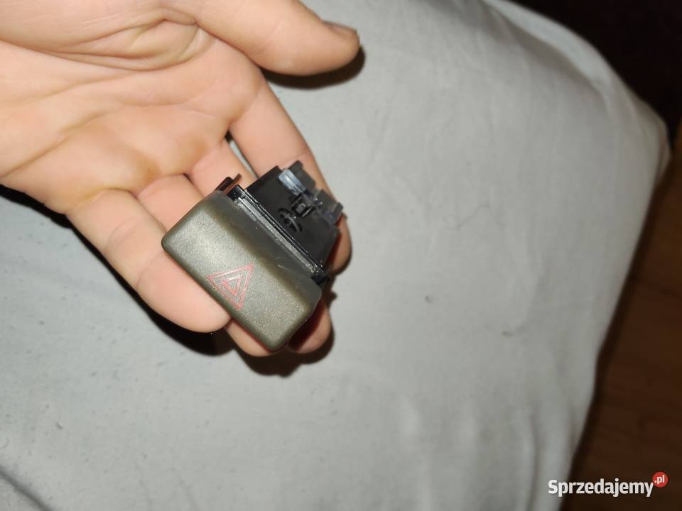 VOLVO S40 V40 WŁĄCZNIK ŚWIATEŁ AWARYJNYCH