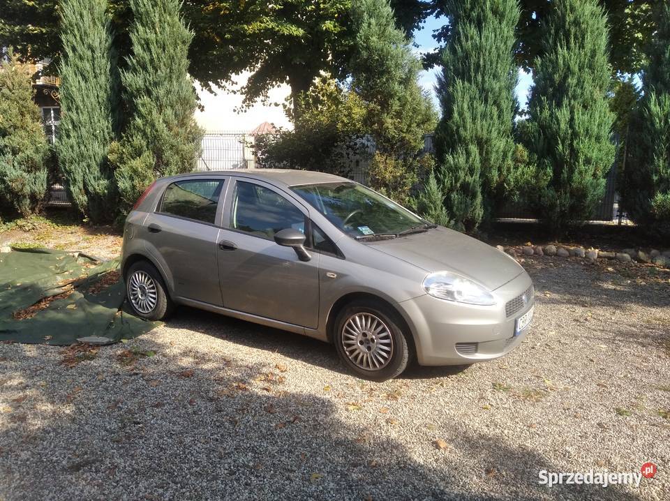 FIAT PUNTO GRANDE 2007 14 5 drzwi