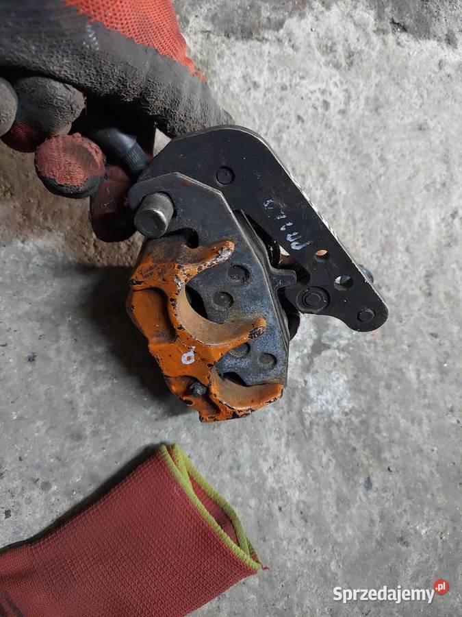 Suzuki DR 800 DR 750 zacisk hamulcowy przedni Jelenia Góra