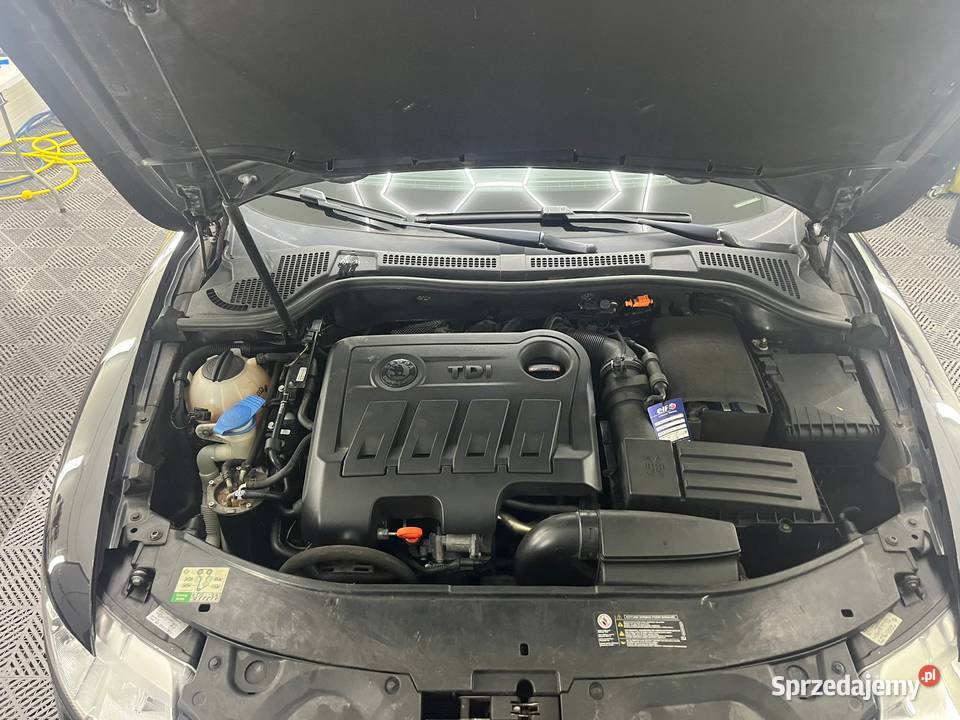 oszczędny bogate wyposażenie oryginalny lakier Rok produkcji 2011 Łącko