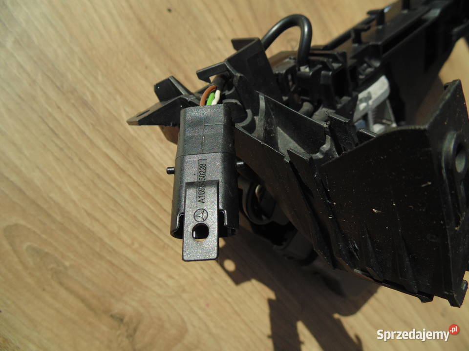 Mercedes W245 klamka lewa przednia chrom kpl