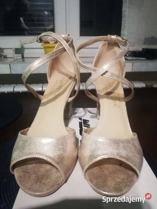 Sprzedam nowe buty Ostrów Wielkopolski
