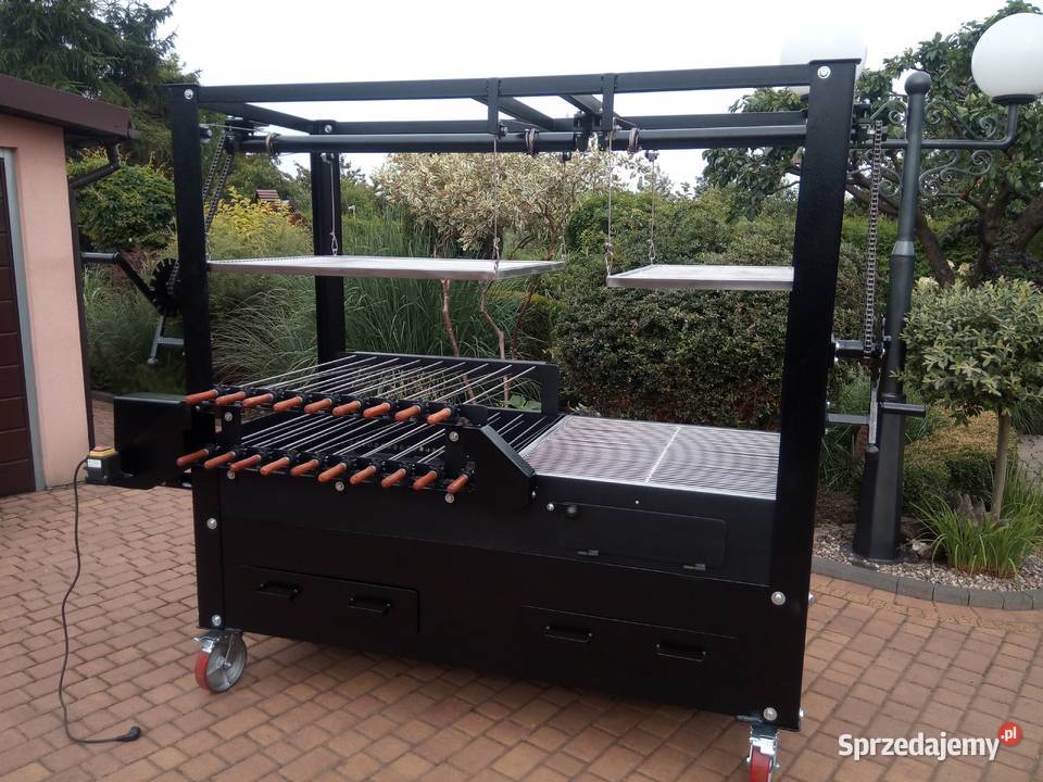 Gastronomiczny grill cateringowy na szaszłyki