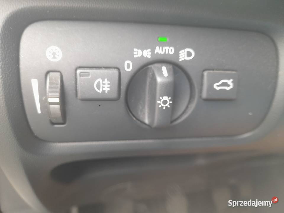 Volvo V40 T2 16 Benzyna 120 2014 system Start-Stop V40 Białystok