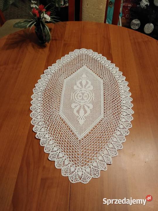 Biały bieżnik Obrusy i serwety śląskie Częstochowa