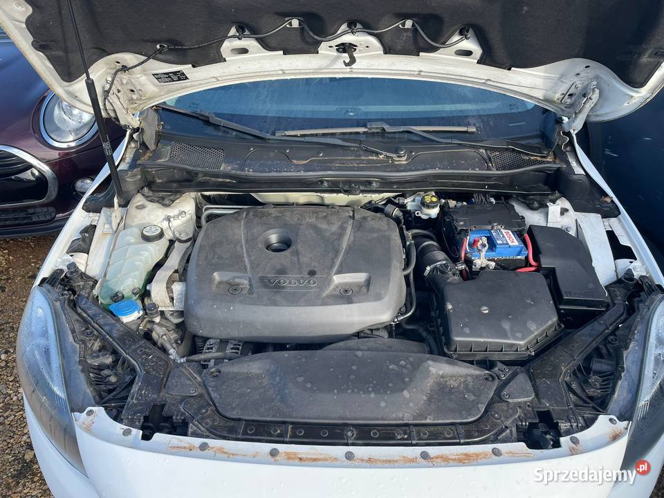 VOLVO V40 20i T2 122 DS148 uszkodzony Wrocław sprzedam