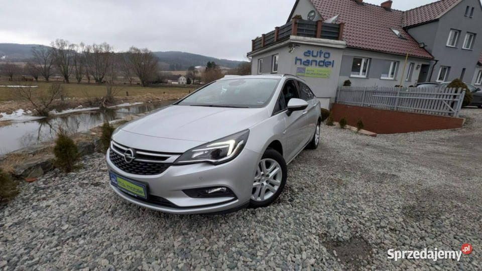 Opel Astra K 20152021 sprzedam