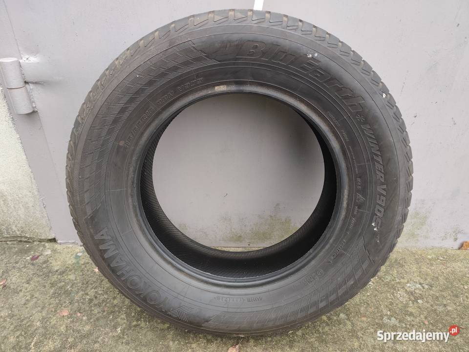 Yokohama Bluearth Winter V905 21565R16 Rawa Mazowiecka