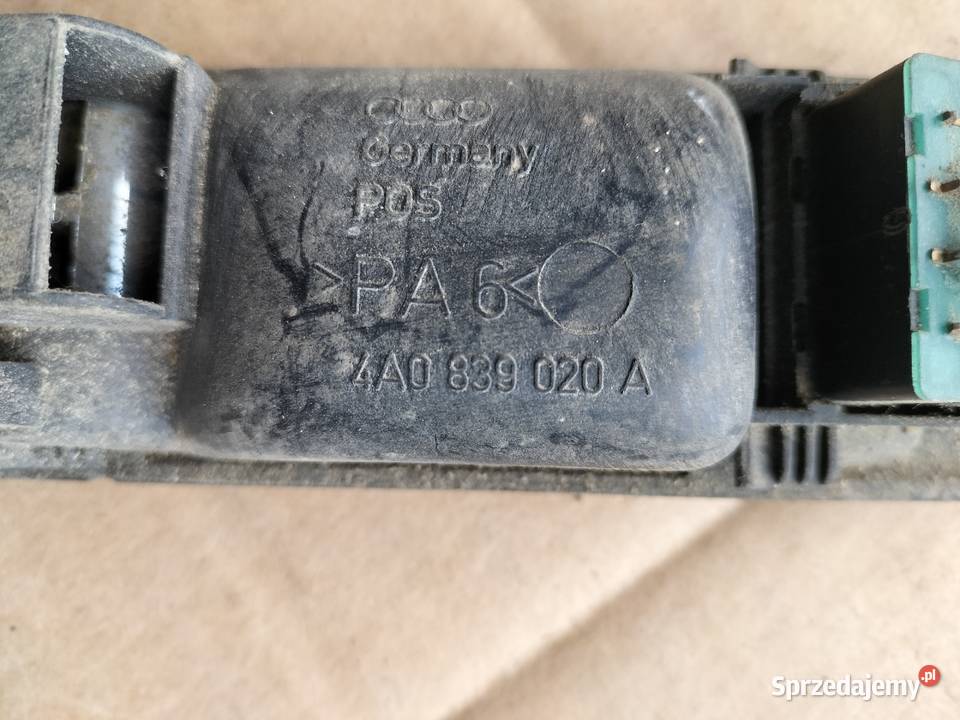 KLAMKA DRZWI Audi A6 S6 C4 100 4A0839020A Wyposażenie wnętrza