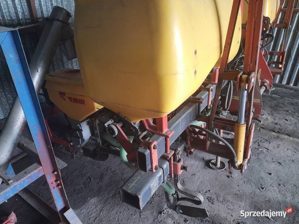 Siewnik do kukurydzy Koniuchy