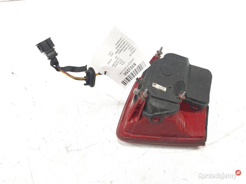 LAMPA W KLAPE LEWA AUDI A8 D3 W12 4E0945093C Pozostałe Lipno
