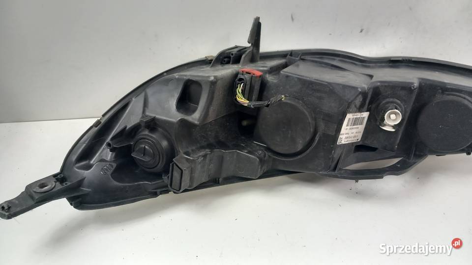 PEUGEOT 407 LAMPA PRZÓD PRAWA EU SOCZEWKA