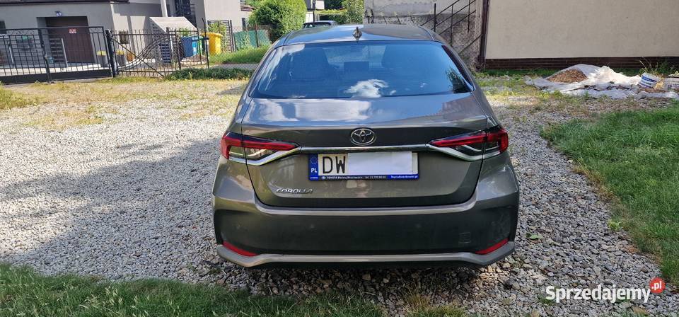 Sprzedam Toyotę Corolla sedan 15 Comfort 2022 Wrocław