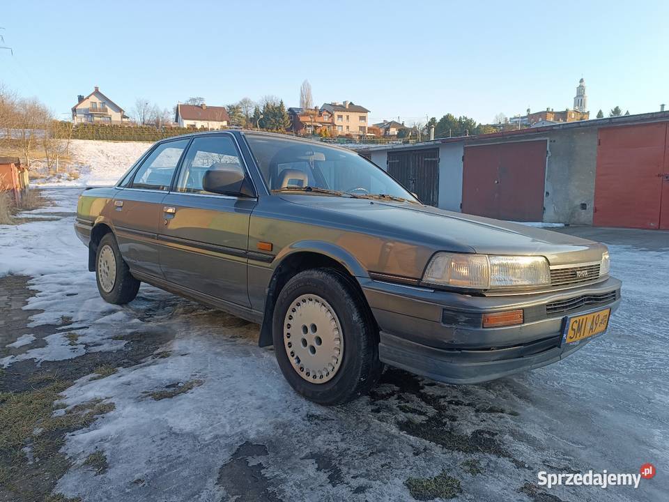 Toyota Camry sv21 v20 20 16v 128 przebieg 87300 Mikołów sprzedam