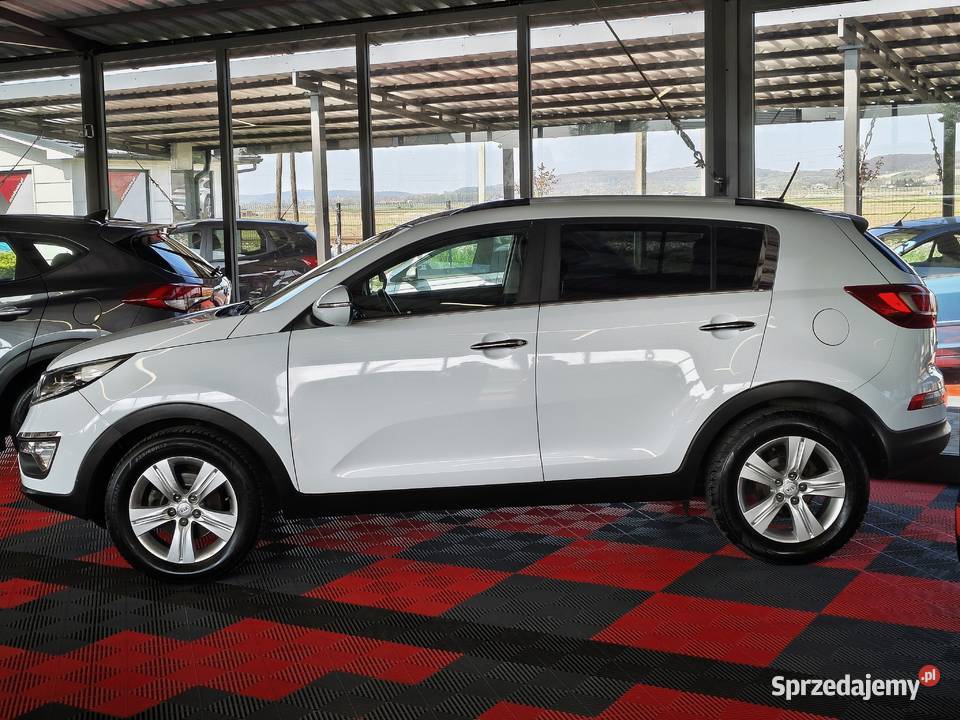 Kia Sportage Navi Kamera 17CRDI Ładna Bogate kamera cofania Zarszyn sprzedam