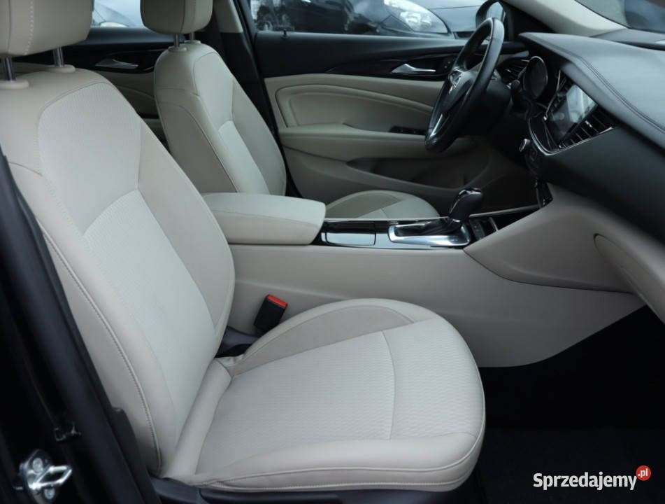 Opel Insignia 15 Turbo niebieski