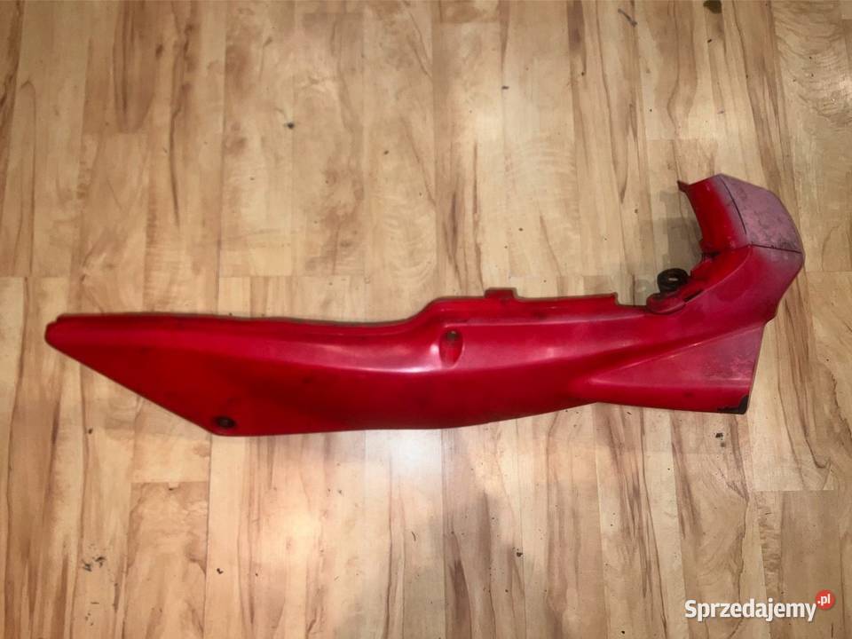boczek zadupek lewy Honda VFR 750 F RC36