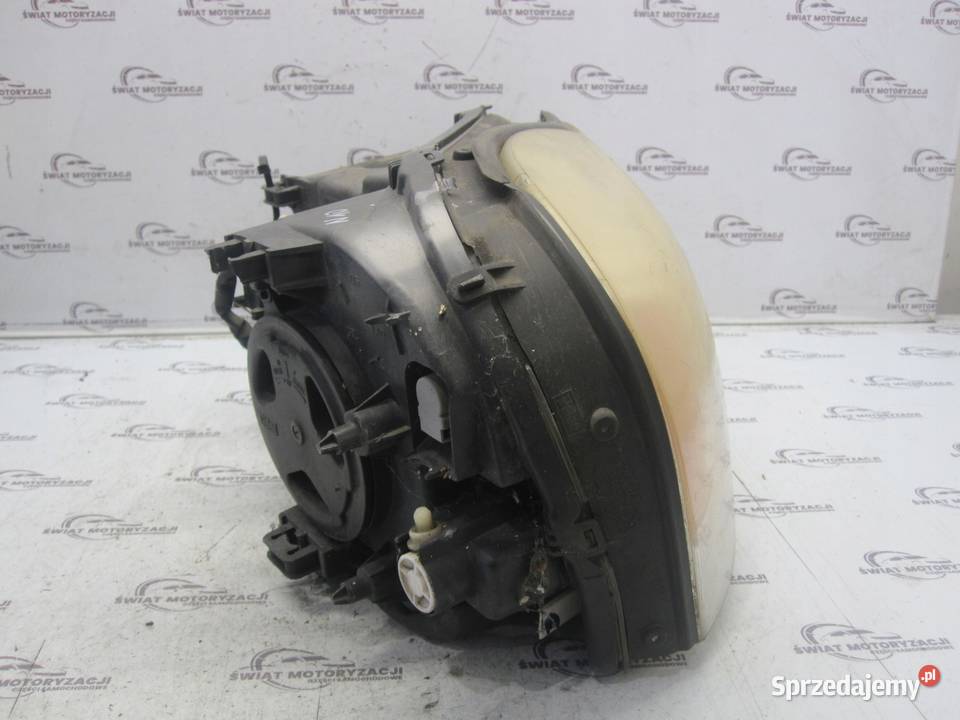 VOLVO XC90 I LIFT 10r lampa prawa przód 31217048 sprzedam
