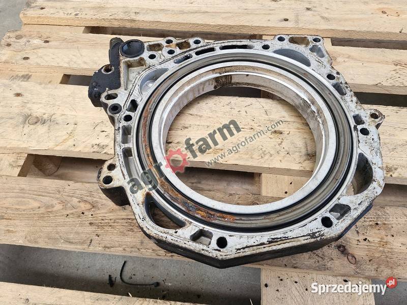 Obudowa skrzyni biegów 6820 7320 7720 7920 Byków