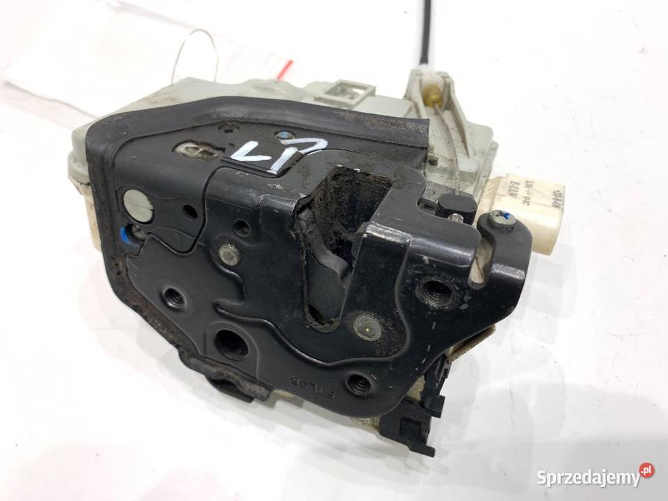 ZAMEK DRZWI LEWY PRZÓD AUDI A4 B8 SedanLimuzyna podkarpackie