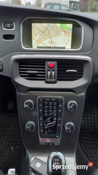 Volvo V40 D2 Summum bogate wyposażenie wielkopolskie Poznań