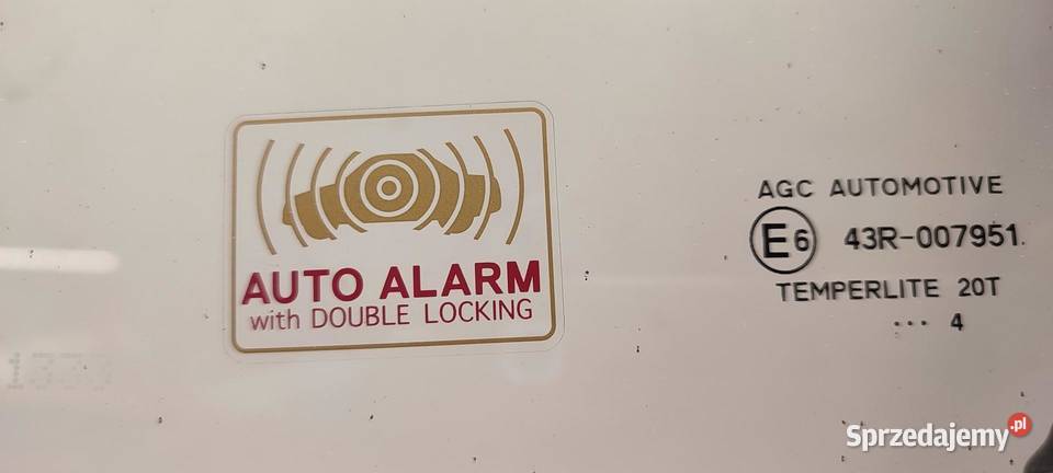 MAZDA 2 TOYOTA YARIS IV DRZWI LEWY PRZÓD 2025 osobowe