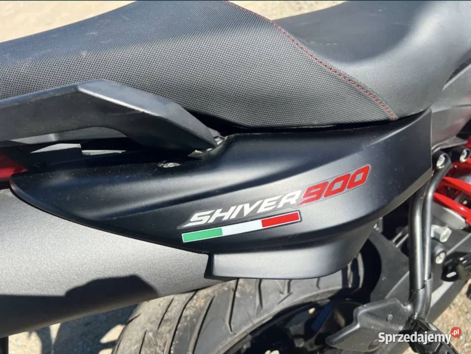 Owiewka obudowa zadupek tył prawa Aprilia Shiver Ostrów Wielkopolski
