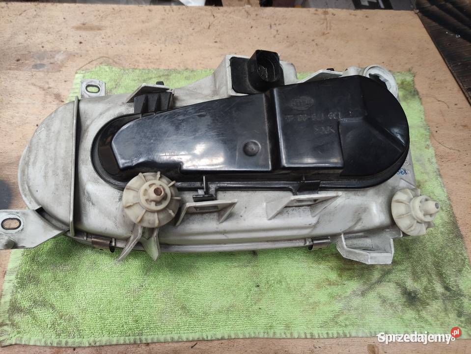 Lampa lewy przód VW Golf 3 Jarosław