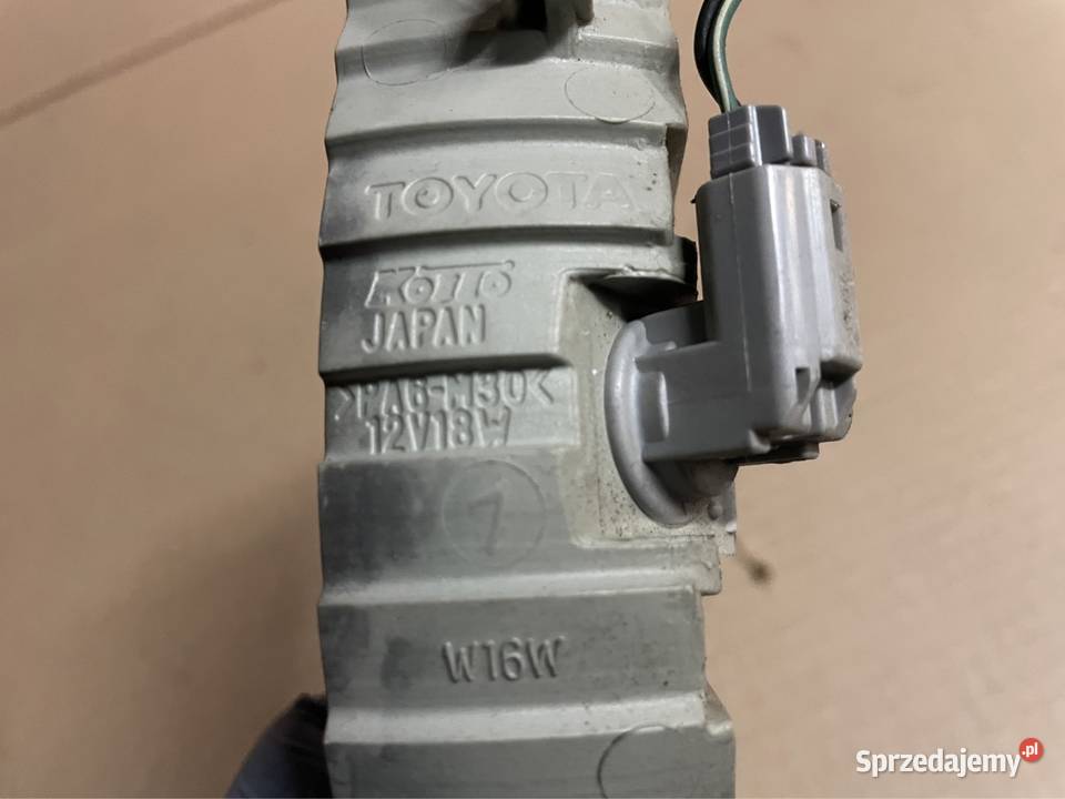trzecie swiatlo stop toyota yaris I 1 Szczecin