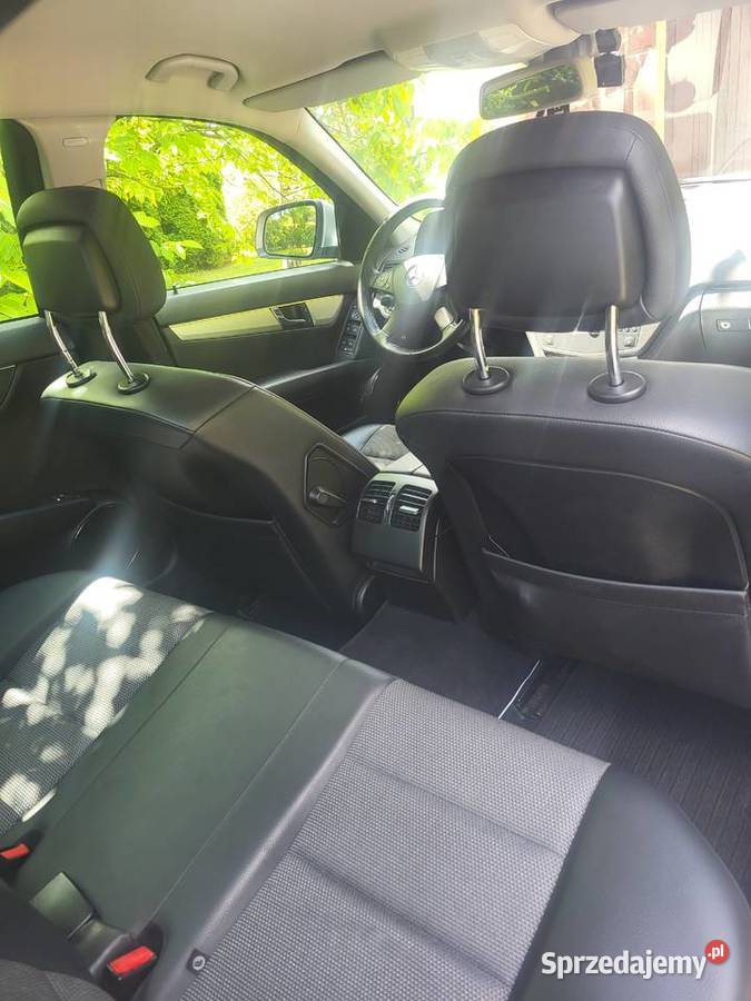 MercedesBenz C180 Kompressor 2007 18 Benzyna nieuszkodzony Nowiny