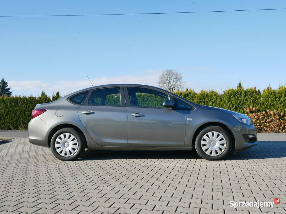 Opel Astra 16 115 Euro 6 Sedan Krajowy J 4/5 Samochody osobowe Goczałkowice-Zdrój