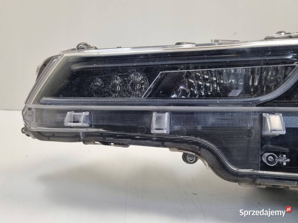 Toyota Corolla E21 PRZEDNIA LAMPA LEWA lewy osobowe Janów