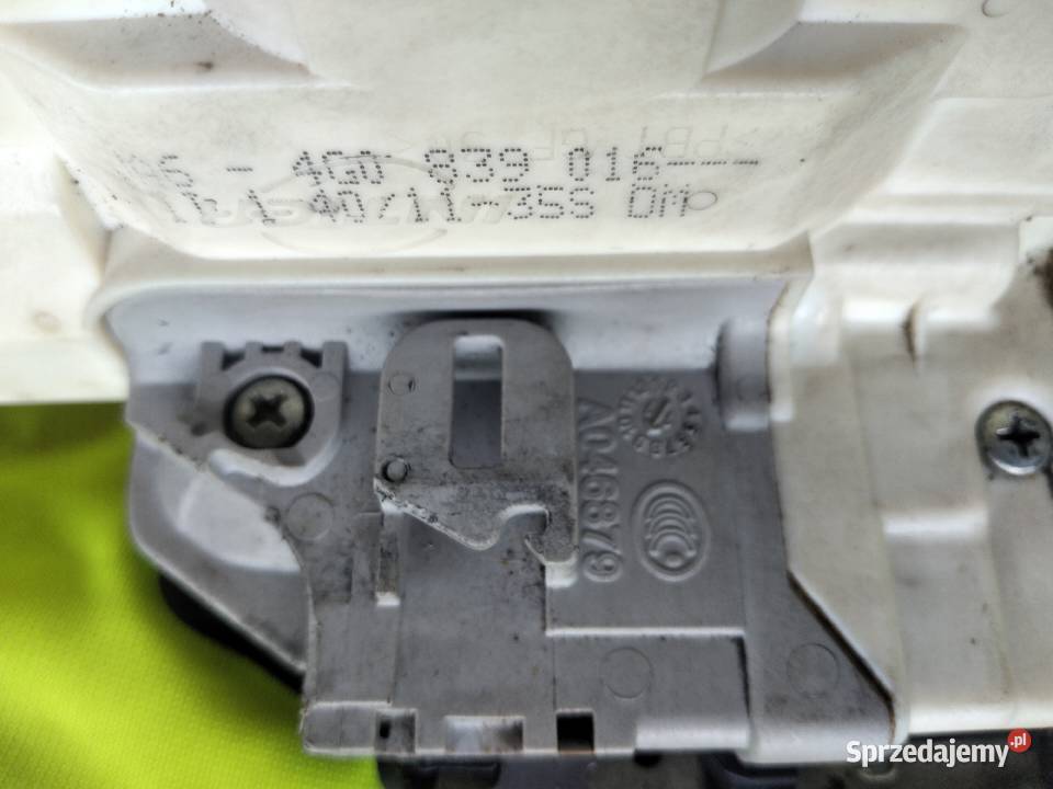 AUDI A6C7 4G LIFT AVANT ZAMEK DRZWI PRAWY TYL Karoseria