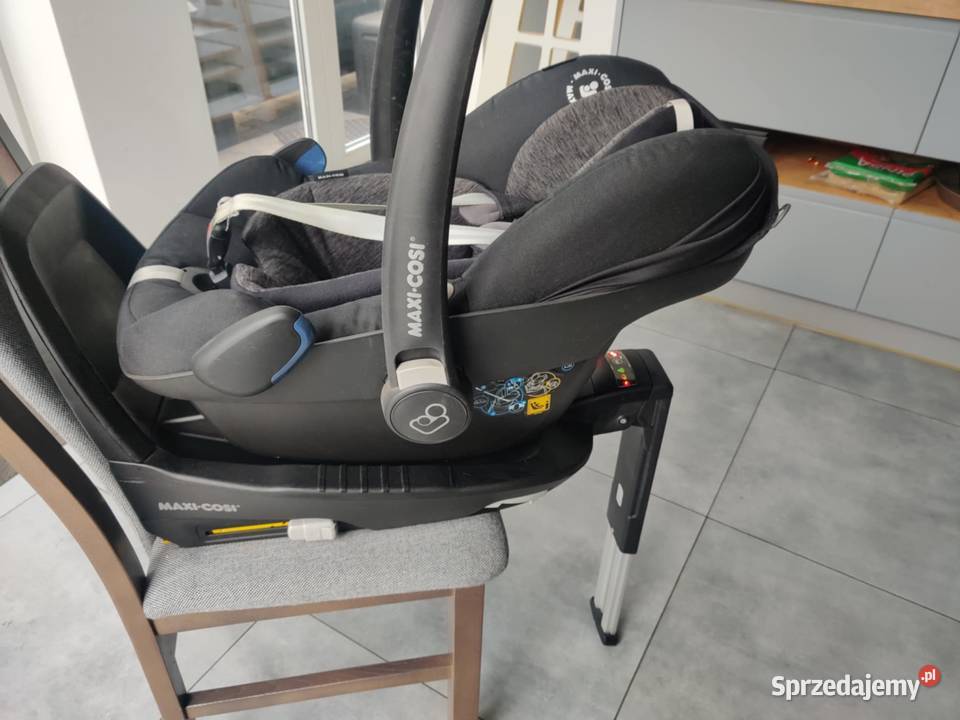 Fotelik samochodowy z baza MAXI COSI PEBBLE PRO 0 - 13 kg łódzkie sprzedam