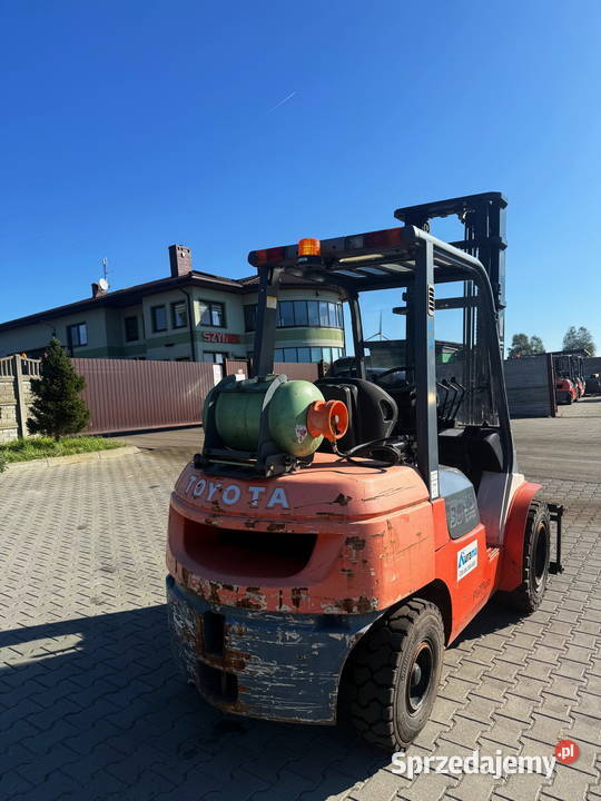 wózek widłowy TOYOTA 7FGJF35 LPG 3500 szeroki Działoszyn