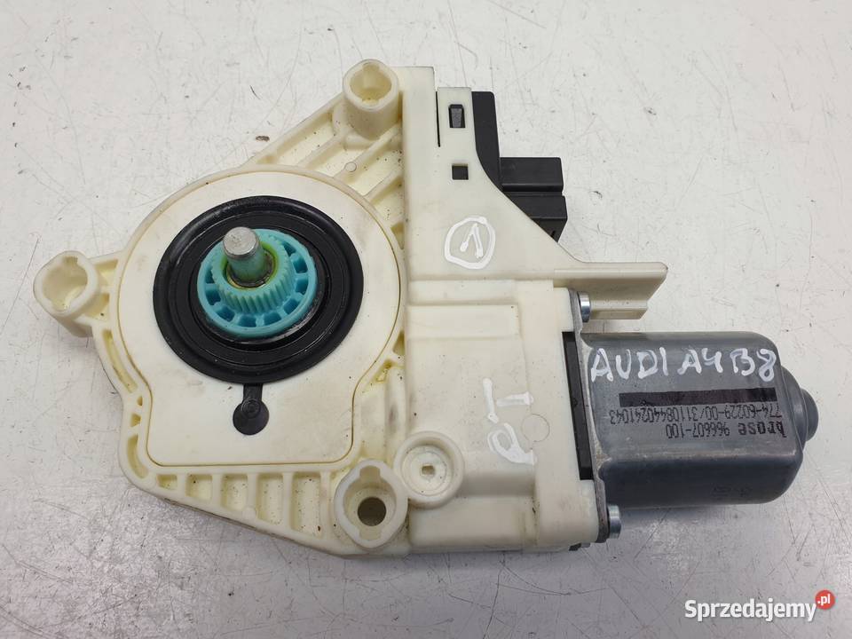 Audi A4 B8 SILNICZEK SZYBY Prawy tył 8K0959812 Części samochodowe Rudka