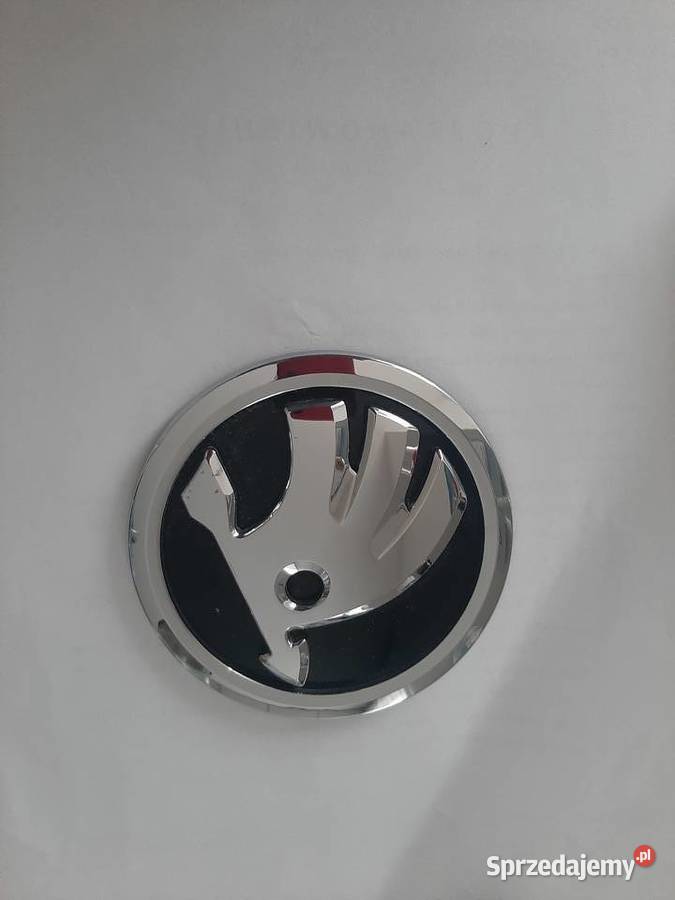 ZNACZEK EMBLEMAT MASKI SKODA 565853621