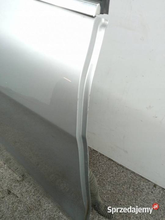 DRZWI PRAWE TYŁ 761 MercedesBenz Aklasa III 2012