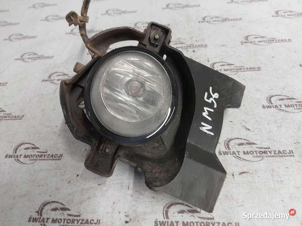 NISSAN QASHQAI J10 10r halogen prawy 261508990A