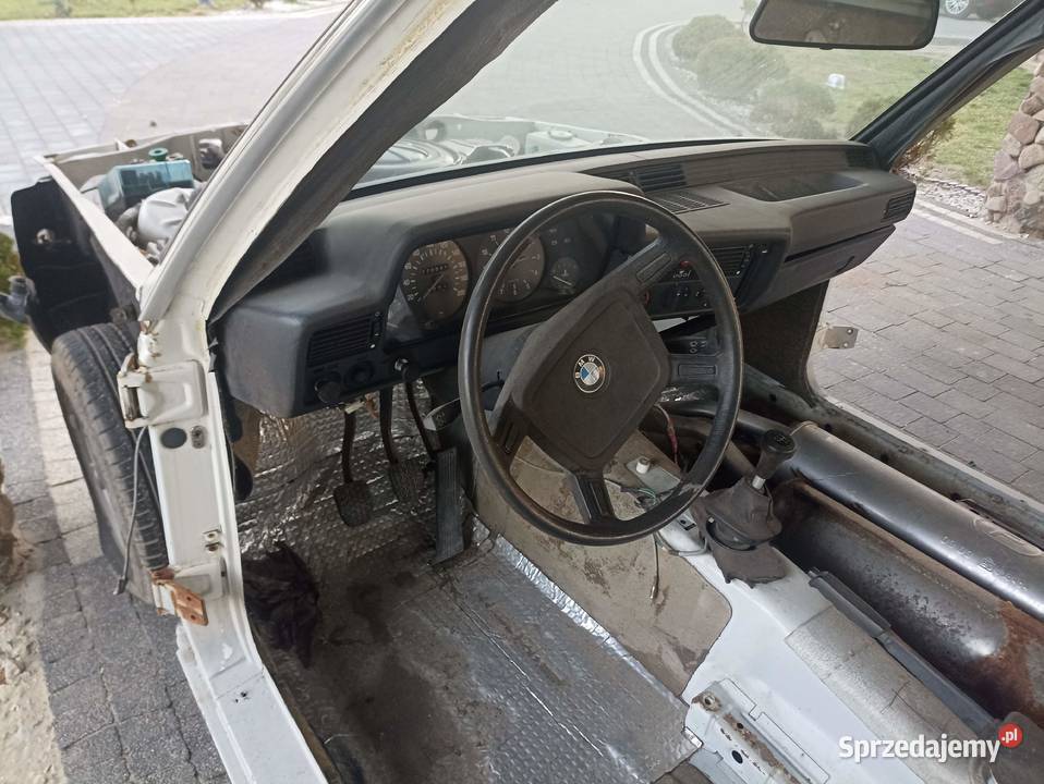 BMW E21 Rekin z 1982r uszkodzony Radziejowice sprzedam