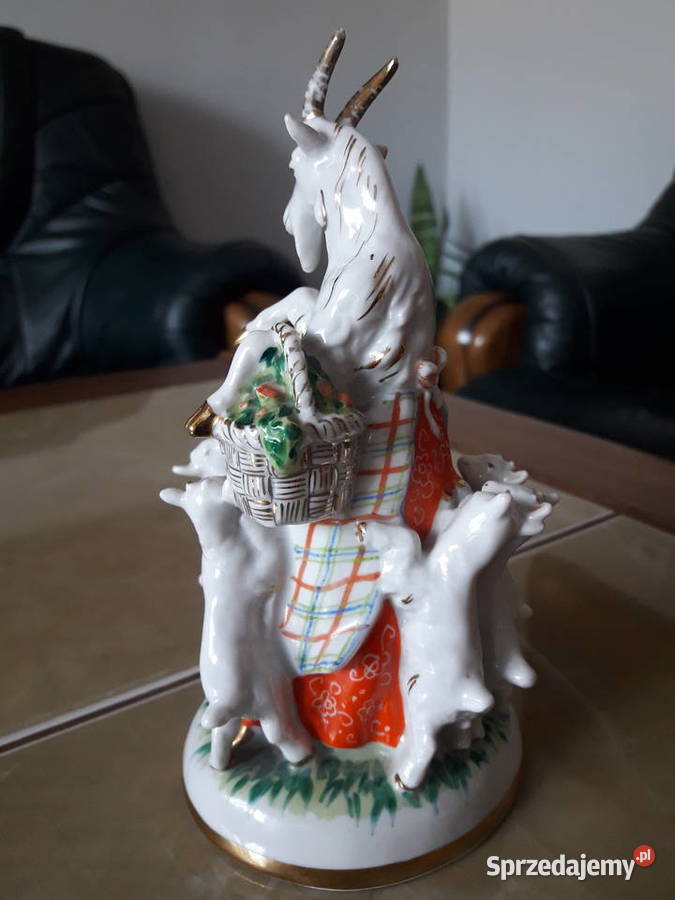 Porcelanowa figurka Koza i siedmioro koźląt LFZ