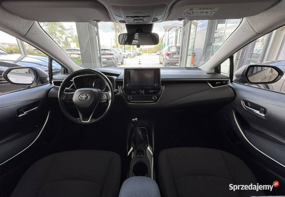 Toyota Corolla Comfort 16 VVTI 132 2020 Salon kamera cofania Corolla