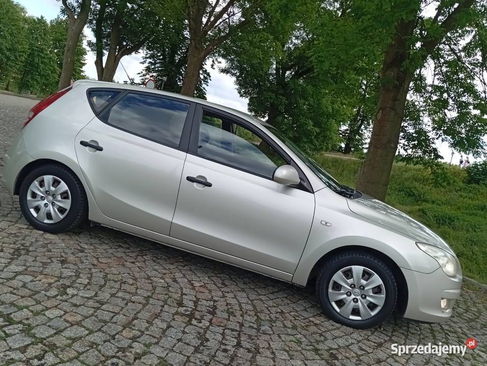 HYUNDAI i30 14 BENZYNKA 1 WŁAŚĆ SUPER STAN czujnik parkowania Gostynin
