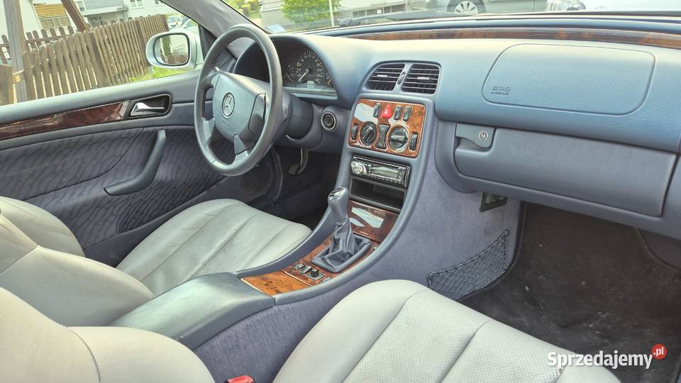 MercedesBenz CLK 200 20 136 Coupe srebrny mały 1998cm3 Białystok